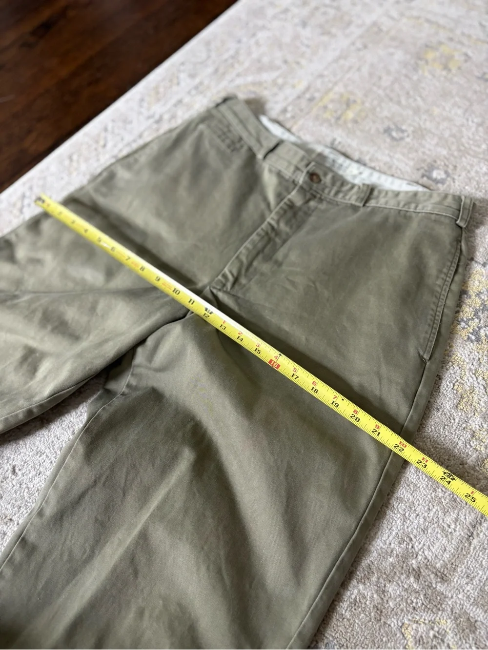 Banana Republic Vintage Safari and Travel Clothing Company Chino pants 34x32
